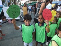 DÜNYA ÇOCUK GÜNÜ - Kaş'ta Dünya Çocuk Günü Etkinliği