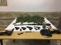 Narkotik Köpeği 'Rüzgar' İle Uyuşturucu Operasyonu Açıklaması 2 Gözaltı