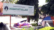 Tsunaminin ardından sahile cesetler vurmaya başladı