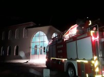 Yükseklik Korkusu Olan İmam Kubbede Mahsur Kaldı