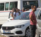 GELİN ARABASI - Gelin Arabasına Cip Çarptı