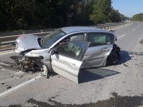 Sakarya'da Trafik Kazası Açıklaması 3 Yaralı