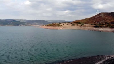 Almus Barajı Gölü'nde Su Seviyesi Azaldı