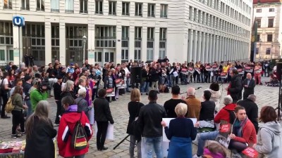 Avusturya'da 'Afgan Göçmenler Sınır Dışı Edilmesin' Gösterisi