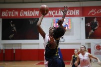 KARABAĞ - Bayraklı'nın Kızları Mardin Büyükşehir Belediyesi'ni Yendi