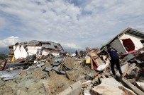 BILIM ADAMLARı - Çifte Afetin Bilançosu Ağırlaşıyor Açıklaması Bin 944 Ölü