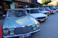 KLASİK ARABA - Yozgat'ta Klasik Otomobiller Görücüye Çıktı