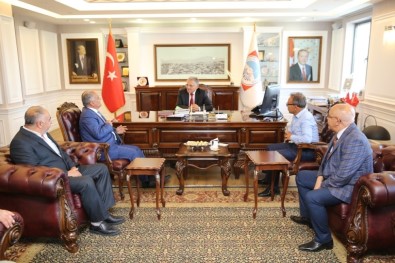 Yozgatlılar Federasyonu'ndan Başkan Memduh Büyükkılıç'a Ziyaret