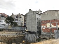 Bağcılar'da Çökme Riski Bulunan Binada Yaşayanlar Tahliye Edildi