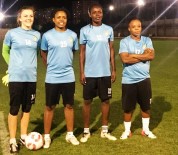 YABANCI KADIN - Amed Sportif Faaliyetler'in Kadın Futbolcuları Liderliğe Yükseldi