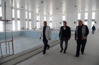 Başkan Çetin Yüzme Havuzu İnşaatını Denetledi
