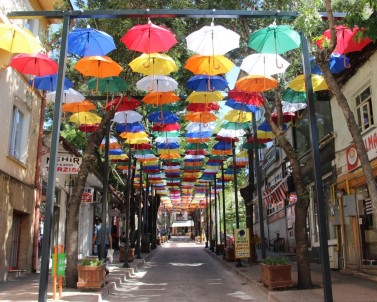 Çankırı'da 'Şemsiyeli Sokaklar'