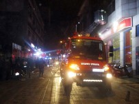 Kadıköy'de Fastfood Restoranında Yangın