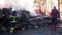 MEHMET UÇAR - Kilis'te Seyir Halindeki Tırda Yangın
