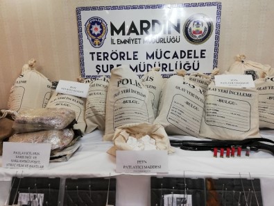 Mardin'de 248 Kilogram Bomba Düzeneği Yükle Araç Ele Geçirildi