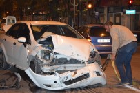 Otomobil İle Minibüs Çarpıştı Açıklaması 1 Yaralı