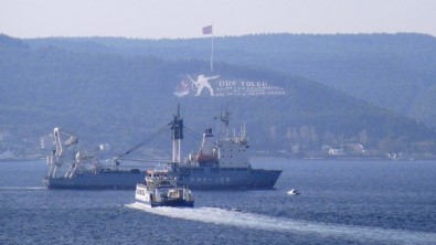 Rus Askeri Kurtarma Gemisi Boğazdan Geçti