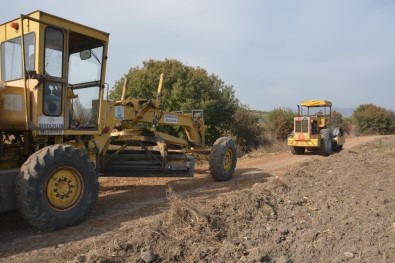 Şehzadeler'de Çiftçiler Arazilerine Artık Daha Rahat Ulaşıyor