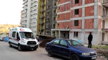 CUMHURIYET ÜNIVERSITESI - Sivas'ta İnşaattan Düşen İşçi Öldü