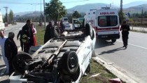 Tokat'ta Otomobil Devrildi Açıklaması 2 Yaralı