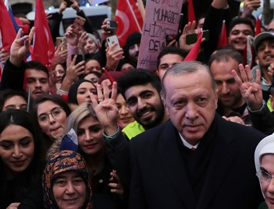 Cumhurbaşkanı Erdoğan'a Paris'te sevgi gösterisi