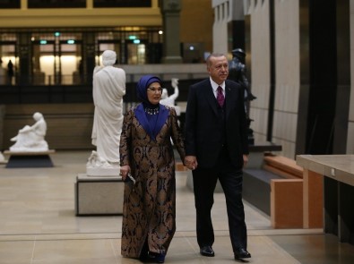 Cumhurbaşkanı Erdoğan, Picasso Bleu Et Rose Müzesi'ndeki Yemeğe Katıldı