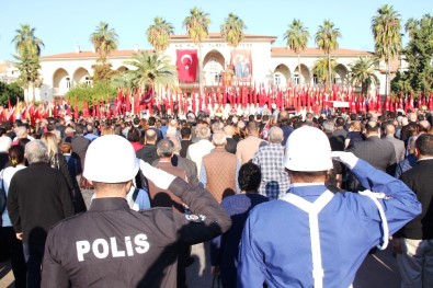 Mersin'de 7'Den 70'E Herkes Atatürk'ü Andı