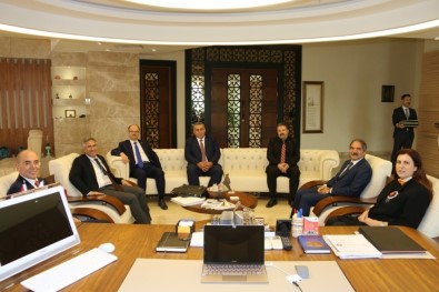 MHP Genel Başkan Yardımcısı Karakaya Ve Üniversite Rektörlerinden Bağlı'ya Ziyaret