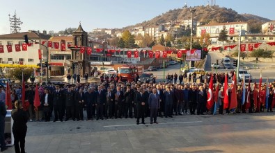 Tosya'daki 10 Kasım Törenine Gencin Ağlaması Damga Vurdu
