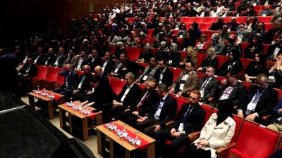 AK Parti'li Karaaslan'dan 'Türkçe Ezan' Tepkisi