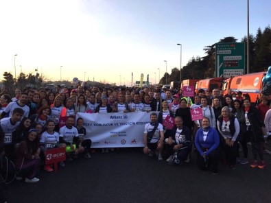 Allianz Türkiye, 40'Incı İstanbul Maratonu'nun En Kalabalık Koşu Takımıyla, Çocukların İyiliği İçin Koştu