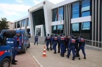 Burdur'da Jandarma İle Hırsızlık Şüphelileri Arasındaki Silahlı Çatışma