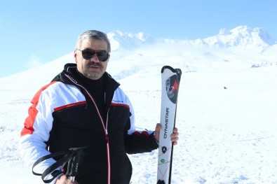 Erciyes Kış Sporları Merkezi'nde Kayakçılar İçin Fiyatlar Değişmedi