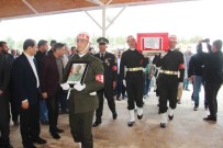 TUGAY KOMUTANI - Şehit Asker Memleketi Şanlıurfa'da Toprağa Verildi
