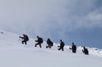 ZAMAN AŞIMI - Dağcılardan Kürek Dağı'na Tırmanış