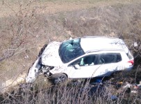 Emet'te Trafik Kazası Açıklaması 3 Yaralı