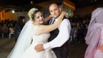 DUTLUCA - Hastaneden Çıktı, Kırık Kolla Düğün Yaptı