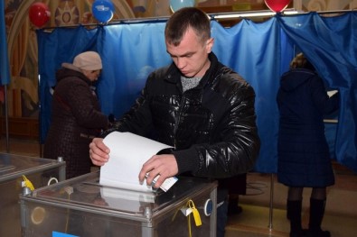 Luhansk Ve Donetsk Bölgesinde Seçimler Tamamlandı