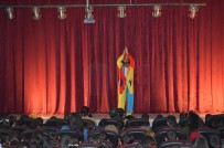 ŞIRINLER - Adilcevaz'da Şirinler Tiyatro Gösterisi Düzenlendi