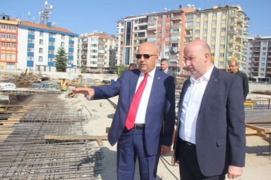 Cumhurbaşkanı Erdoğan'ın Talimatıyla Başlayan Kent Meydanı Projesi Hızla İlerliyor