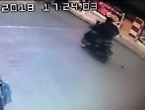 PLASTİK BOMBA - El Bombasının Motosikletten Düştüğü Anlar Güvenlik Kameralarına Yansıdı