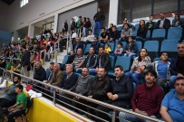 MEHMET FİLİZ - Kartepe Belediyespor Voleybolda Liderliği Bırakmıyor