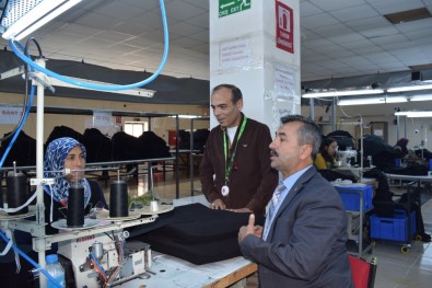 Pazarlar'daki Tekstil Fabrikası, 100 Kişiye İş İmkanı Sağlıyor