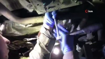 Van'da Bir Otomobilin Yakıt Deposunda 757 Gram Esrar Ele Geçirildi