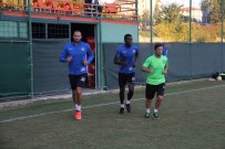 CENGIZ AYDOĞAN - Alanyasporlu Futbolcular Sergen Yalçın İle İlk İdmanına Çıktı