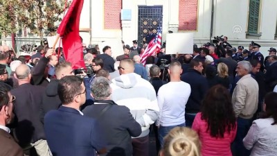 Arnavutluk'ta 'Çevre Yolu' Protestosu