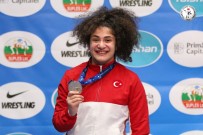 DÜNYA GÜREŞ ŞAMPİYONASI - Ayşegül Özbeğe, Dünya İkincisi