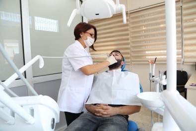 Bayraklı'daki Diş Polikliniği Sayısı 8'E Çıktı