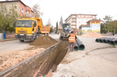 Bilecik Belediyesi'nden Yağmur Suyu Hatları Ve Kaldırım Çalışmaları