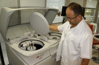 İŞÇİ SAĞLIĞI - Büyükşehir Belediyesi Personeline Sağlık Hizmeti Veriyor